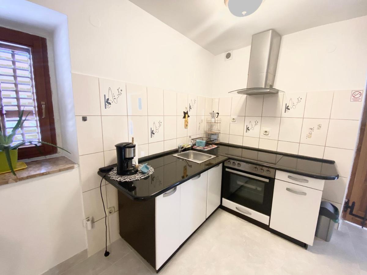 Apartment Center Old Town - 1Min To Palace Split Exterior photo